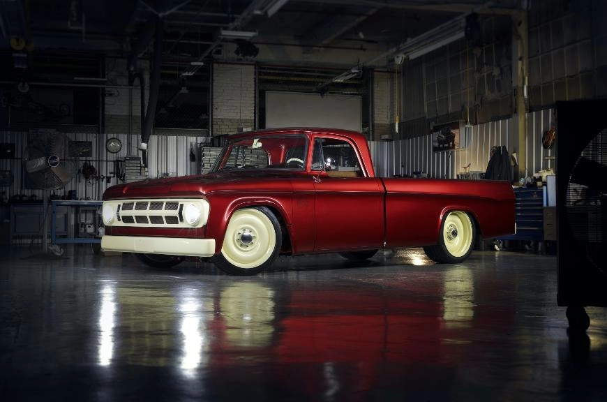 Mopar покажет два уникальных пикапа на Sema Show Mopar покажет два уникальных пикапа на Sema Show