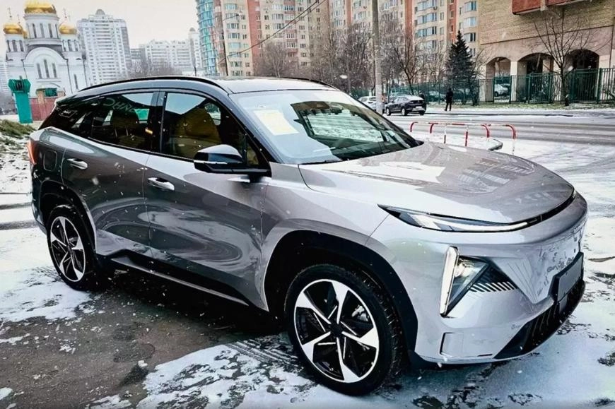 На российском рынке стартовали продажи гибридного кроссовера Geely Galaxy L7 за 3,8 млн рублей На российском рынке стартовали продажи гибридного кроссовера Geely Galaxy L7 за 3,8 млн рублей