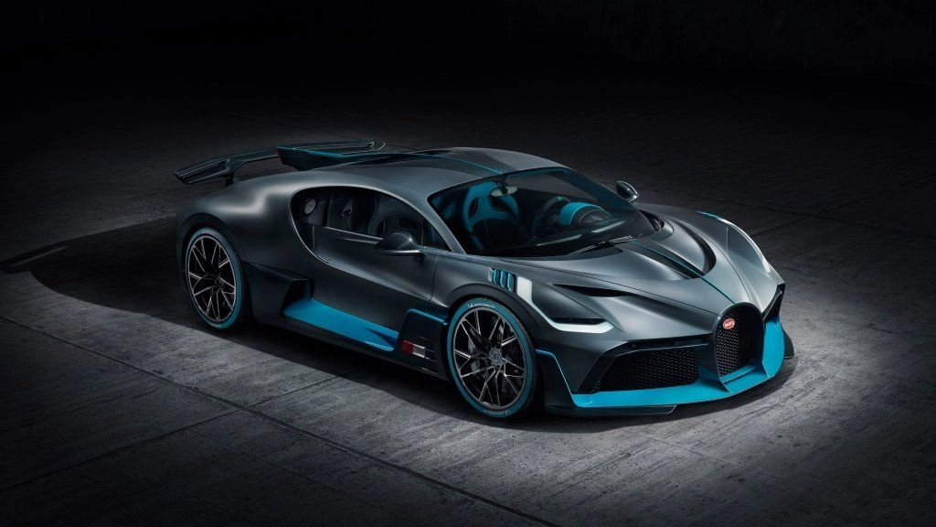 В РФ зарегистрировали гиперкар Bugatti Divo
