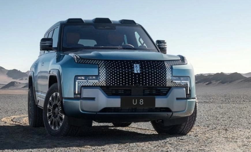 В РФ можно купить гибридный внедорожник BYD Yangwang U8 от 17 млн рублей