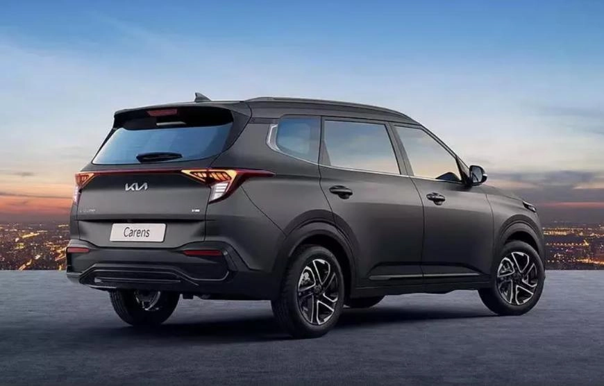 Кроссвэн Kia Carens вышел на рынок в «роскошной» модификации X-Line Кроссвэн Kia Carens вышел на рынок в «роскошной» модификации X-Line