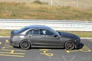 Mercedes С63 AMG появится в 2015 году