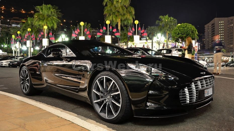 Aston Martin One-77 продается в германии за 2 470 000 долларов