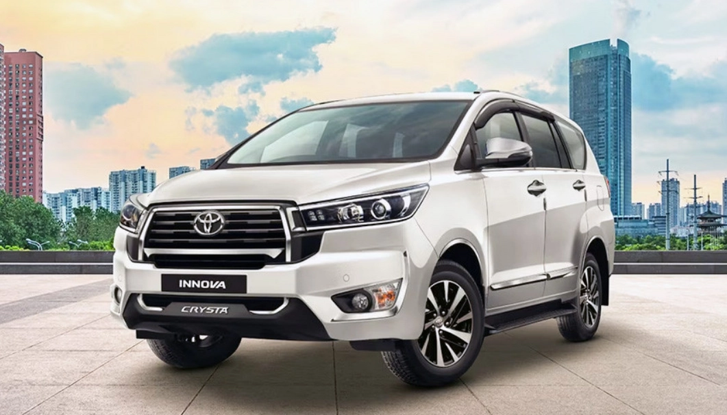Компания Toyota начала продажи минивэна Toyota Innova Crysta 2023 модельного года Компания Toyota начала продажи минивэна Toyota Innova Crysta 2023 модельного года