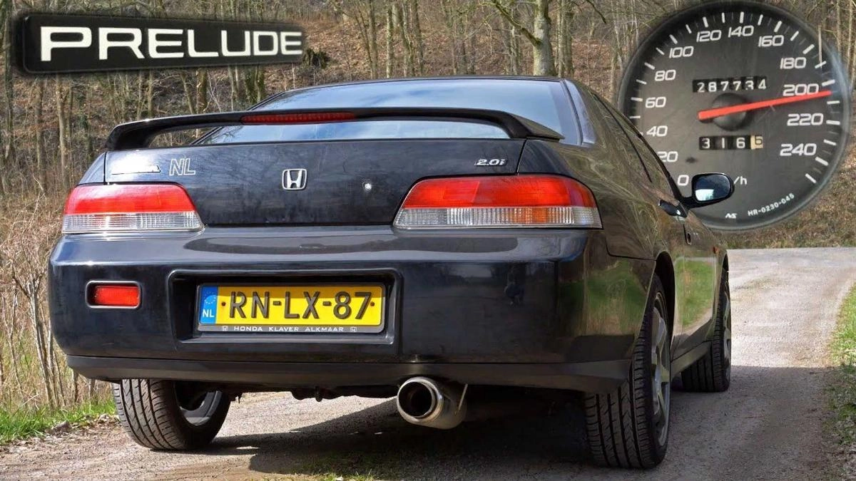 В этом видео, Honda Prelude 1997 года разгоняется до 201 км/ч В этом видео, Honda Prelude 1997 года разгоняется до 201 км/ч