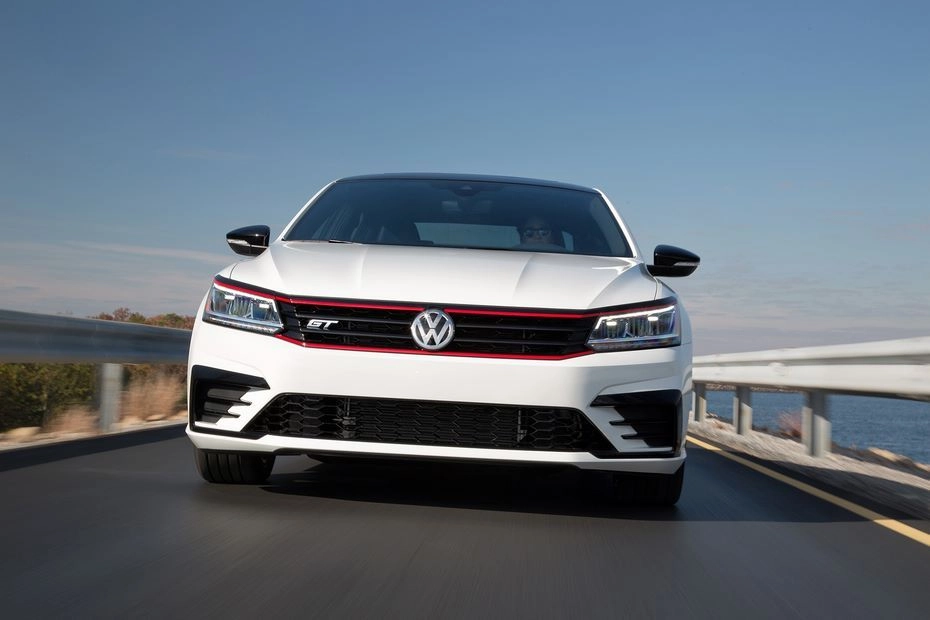 Volkswagen Passat GT: первые подробности о заряженной модификации