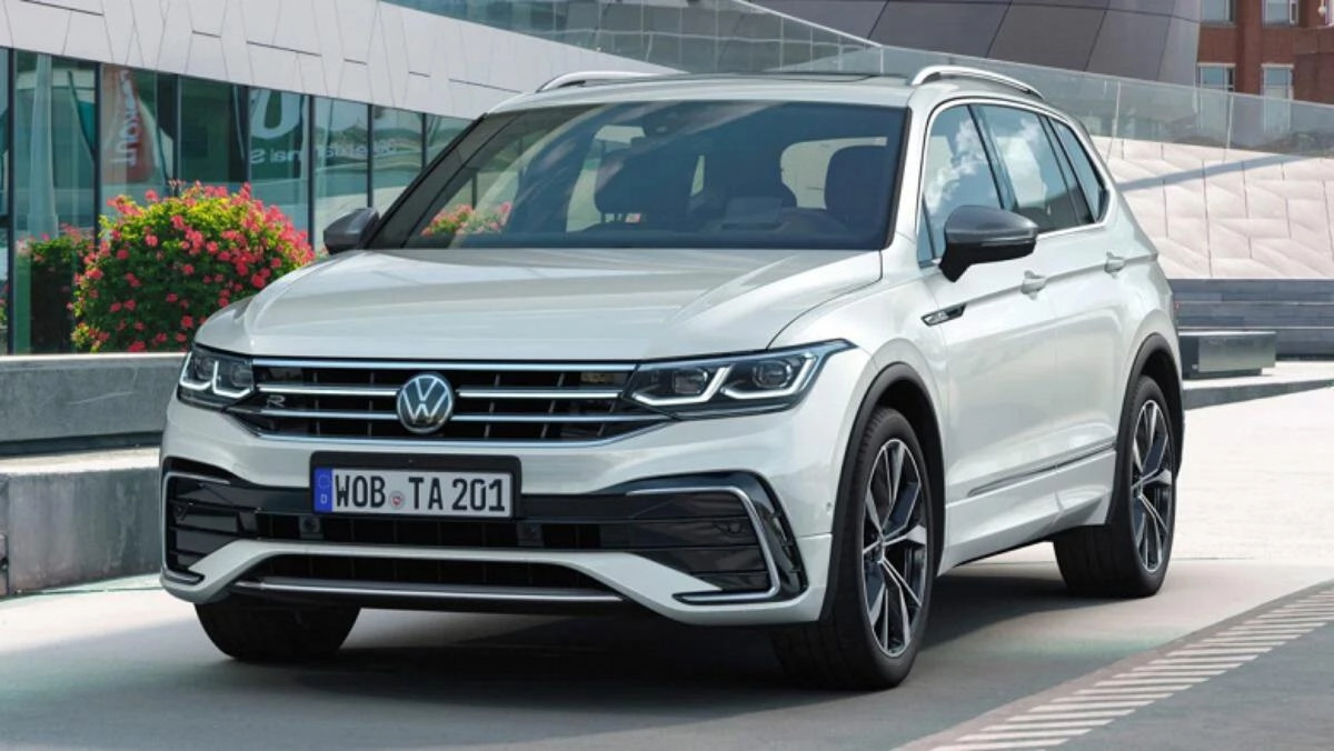 В РФ решили предложить 7-местные Volkswagen Tiguan по цене от 4 млн рублей В РФ решили предложить 7-местные Volkswagen Tiguan по цене от 4 млн рублей