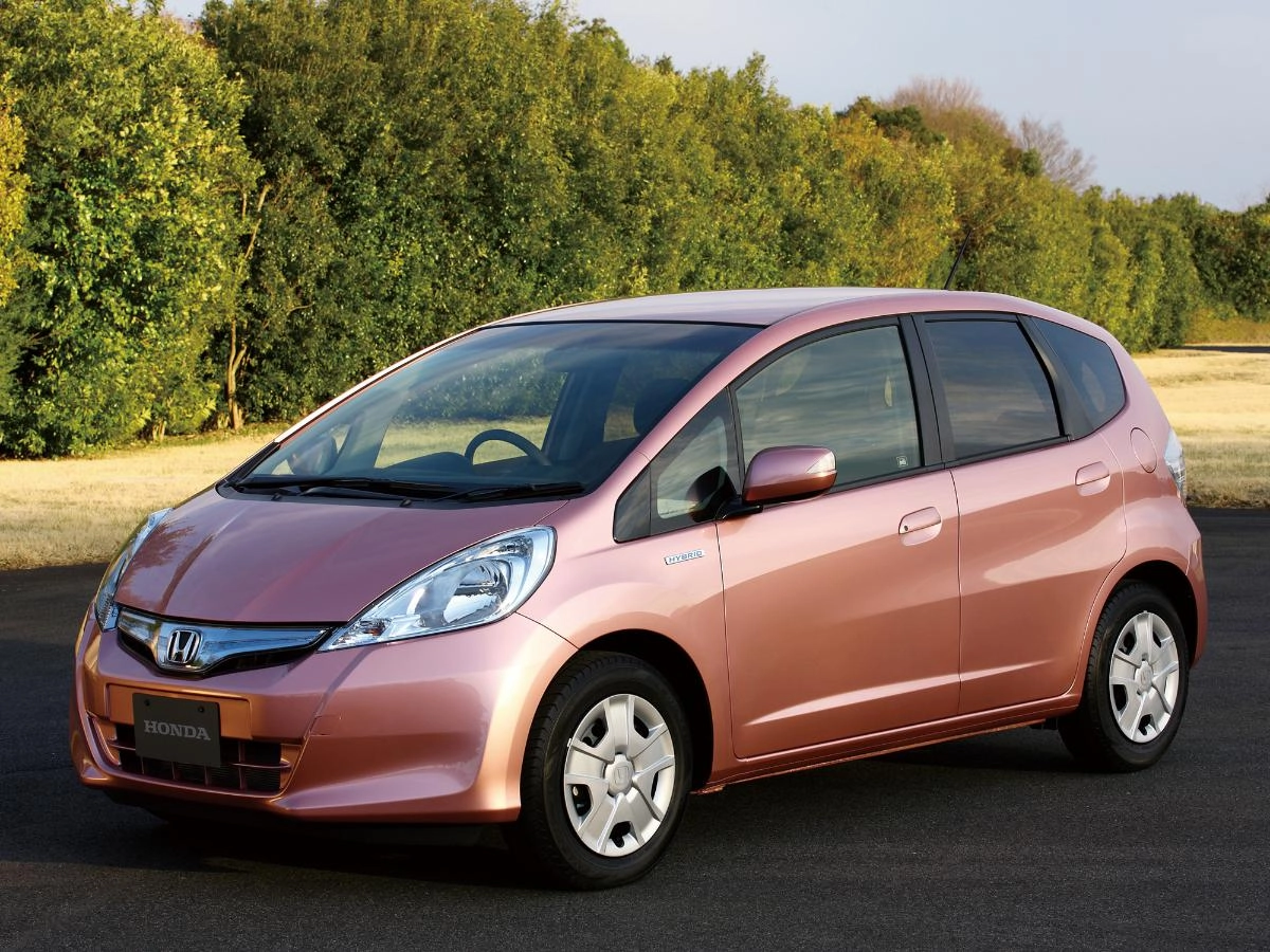 Honda Fit стал самым популярным автомобилем с правым рулем в России в 2022 году Honda Fit стал самым популярным автомобилем с правым рулем в России в 2022 году