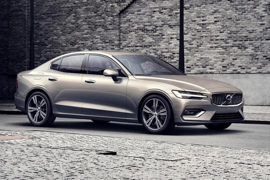 Volvo предложил россиянам седан Volvo S60 в доступной версии Momentum