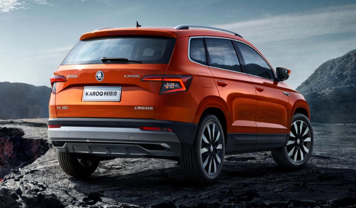 Надежный кроссовер Skoda Karoq вернулся в Россию, но цена сильно выросла Надежный кроссовер Skoda Karoq вернулся в Россию, но цена сильно выросла