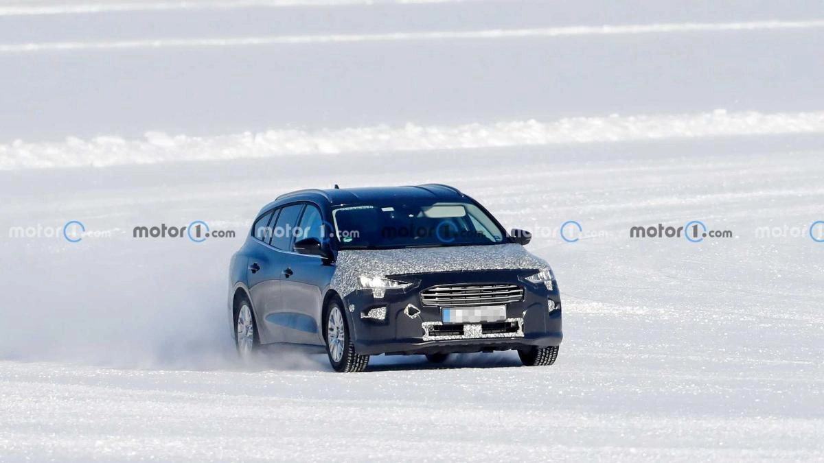 Ford тестирует обновленный универсал Focus Active Ford тестирует обновленный универсал Focus Active