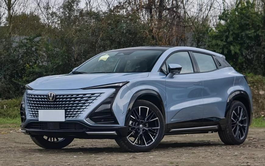 Компания Changan обновила стильный кроссовер Uni-T