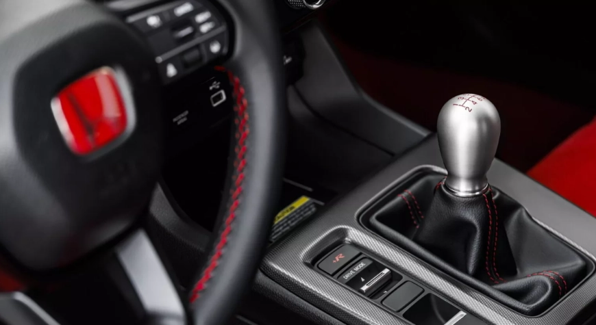 HONDA отказалась имитировать механическую коробку передач в электромобилях HONDA отказалась имитировать механическую коробку передач в электромобилях