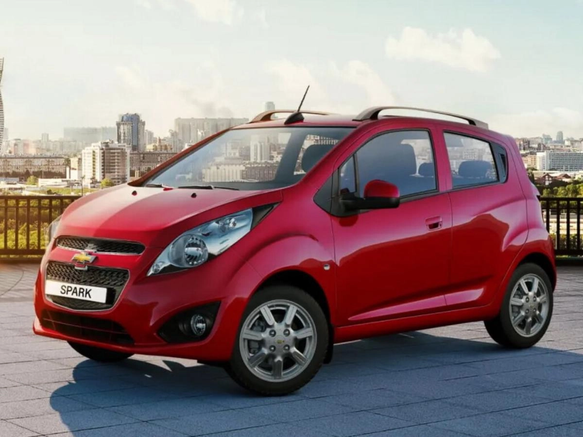 В России к зиме на 87 тыс. рублей подорожали новые хэтчбеки Chevrolet Spark В России к зиме на 87 тыс. рублей подорожали новые хэтчбеки Chevrolet Spark