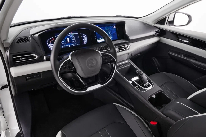 i-pro-interior.jpg i-pro-interior.jpg