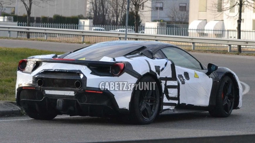 ferrari-hybrid-test-mule-spy-photo (1).jpg