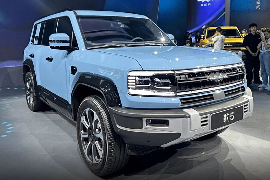 Компания BYD представила гибридный кроссовер Fang Cheng Bao Bao 5