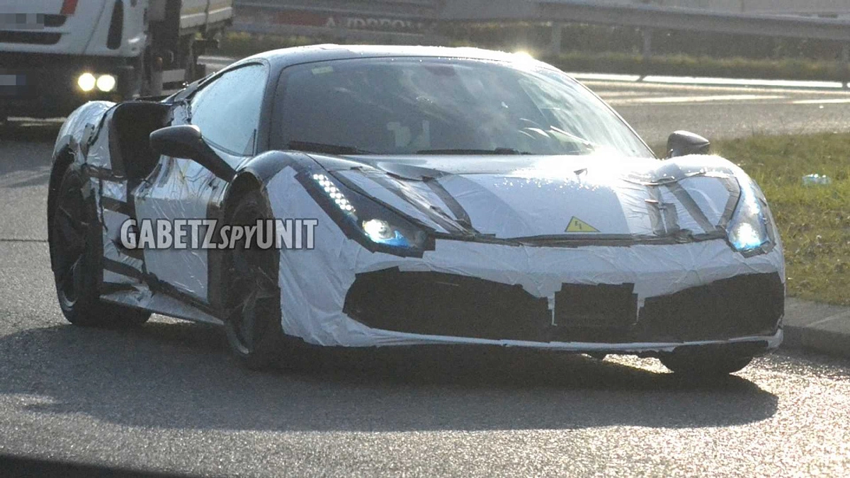Новый гибридный суперкар Ferrari получит 700-сильный двигатель Новый гибридный суперкар Ferrari получит 700-сильный двигатель