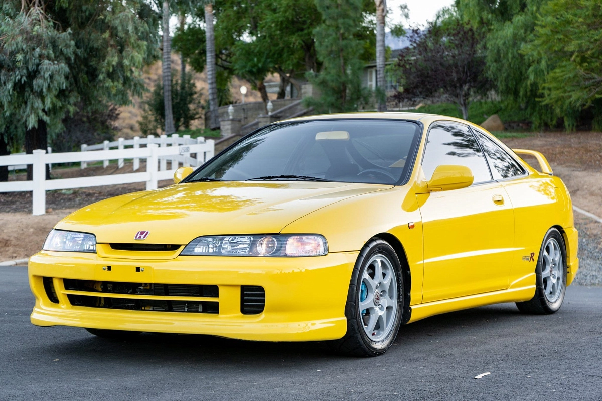 В продаже появилась Acura Integra Type R в отличном состоянии