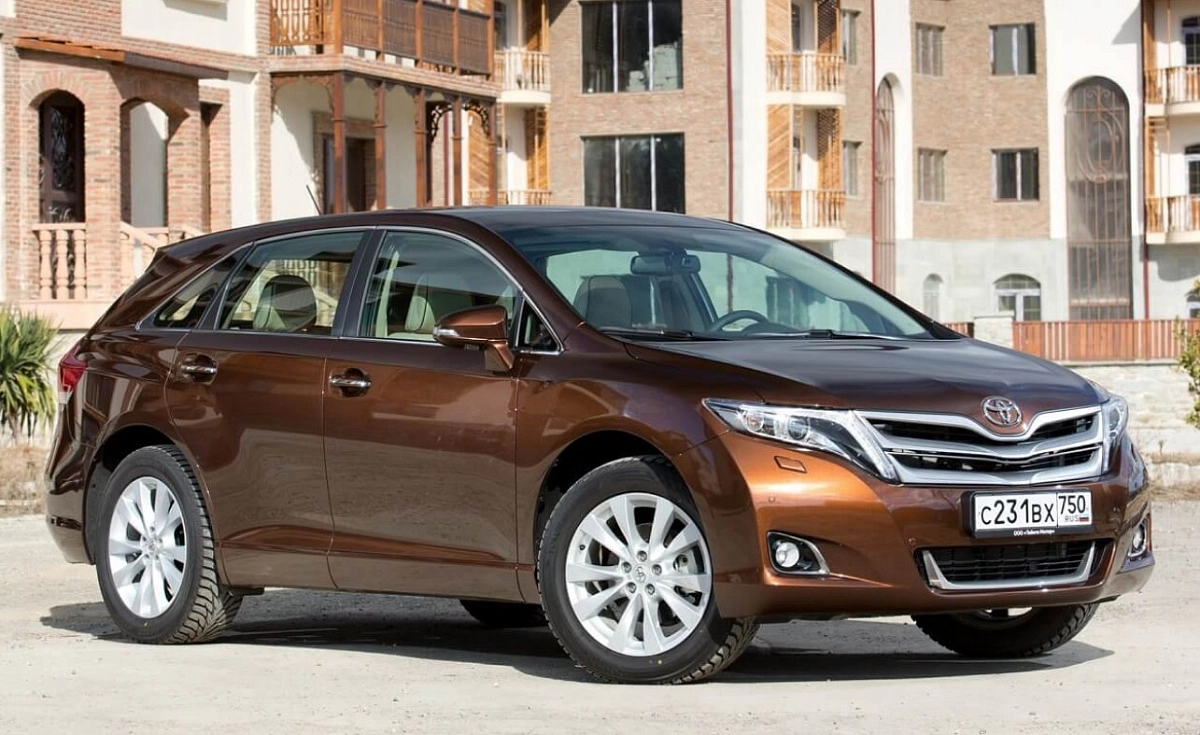 На что обратить внимание, покупая Toyota Venza, один из самых надежных кроссоверов