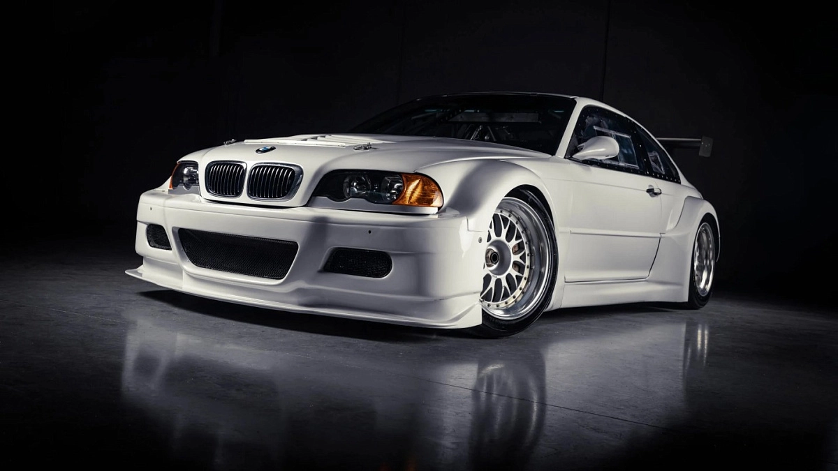 На продажу выставлен редкий гоночный автомобиль BMW E46 M3 GTR 2001 года На продажу выставлен редкий гоночный автомобиль BMW E46 M3 GTR 2001 года