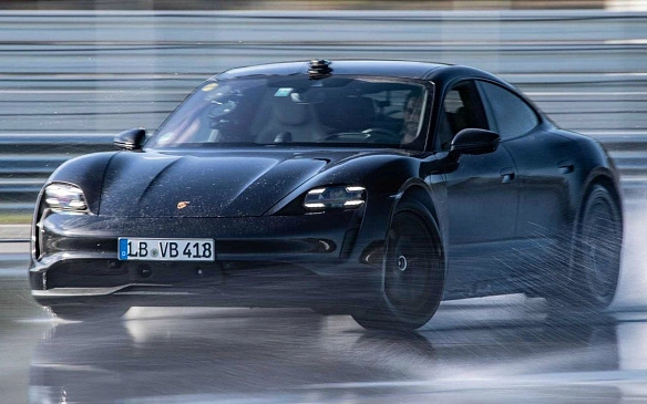 Porsche Taycan оказался в книге рекордов Гиннесса