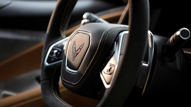 300 праворульных Chevrolet Corvette успели распродать за 60 часов