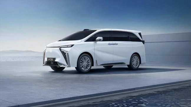 В Китае запустили предварительные продажи минивэнов GAC Hycan V09