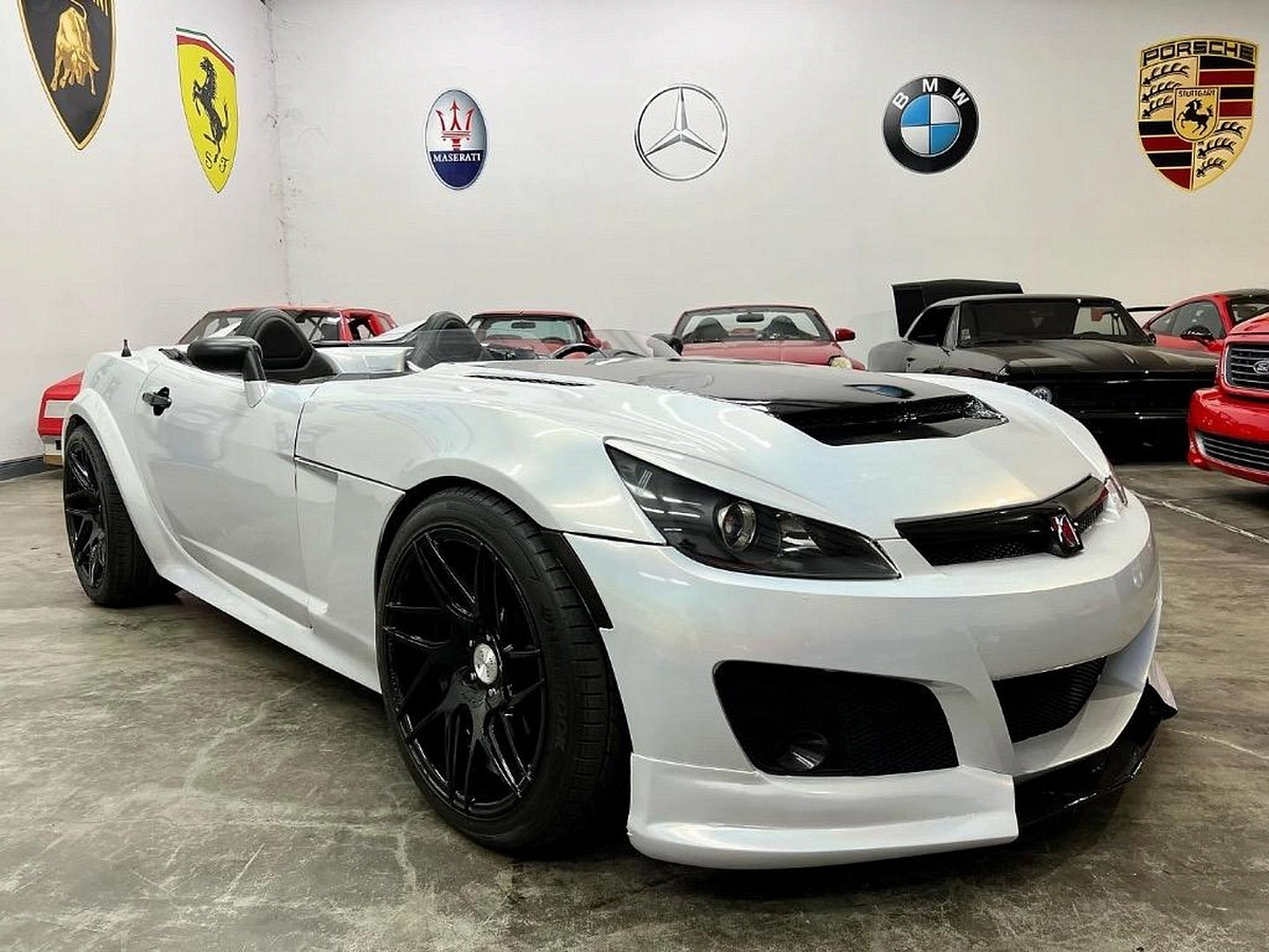 На продажу выставили уникальный Saturn Sky с двигателем от Corvette