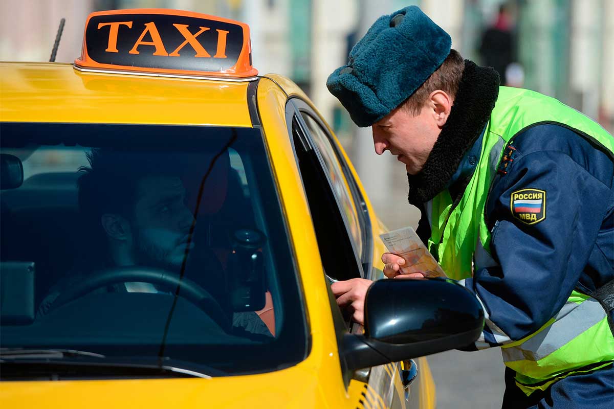 Штрафы для таксистов за нарушения ПДД предложено увеличить вдвое
