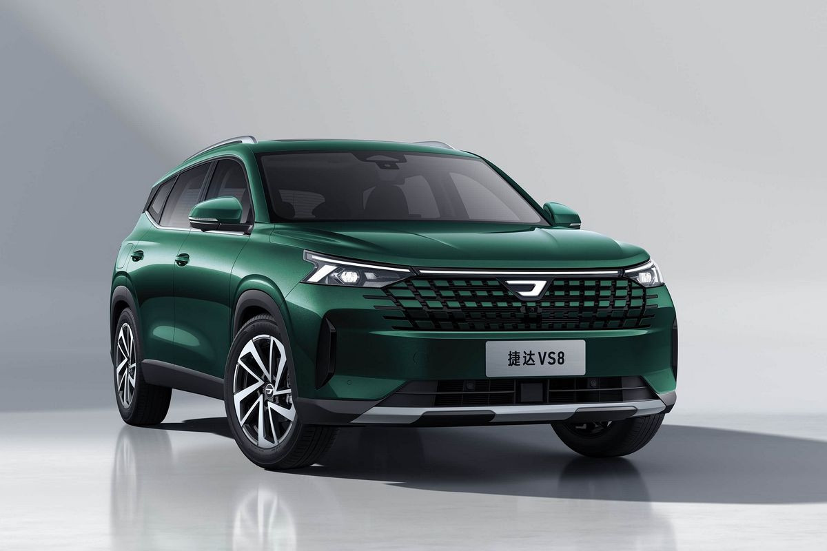 Jetta VS8: больше не "переодетый" VW - китайский флагман сменил лицо