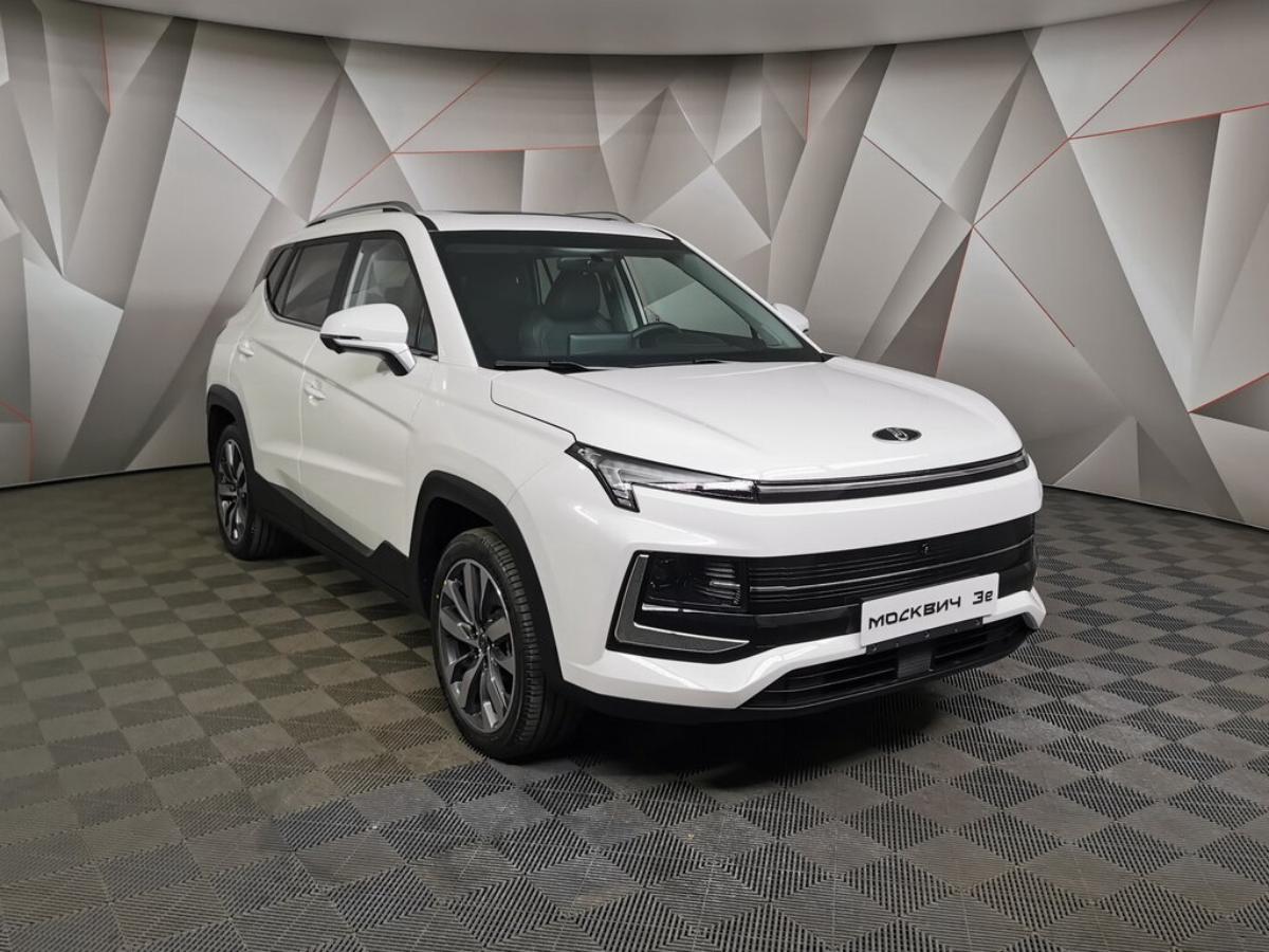 Неожиданный дефицит: модели «Москвич 6» и «Москвич 3е» исчезли из автосалонов