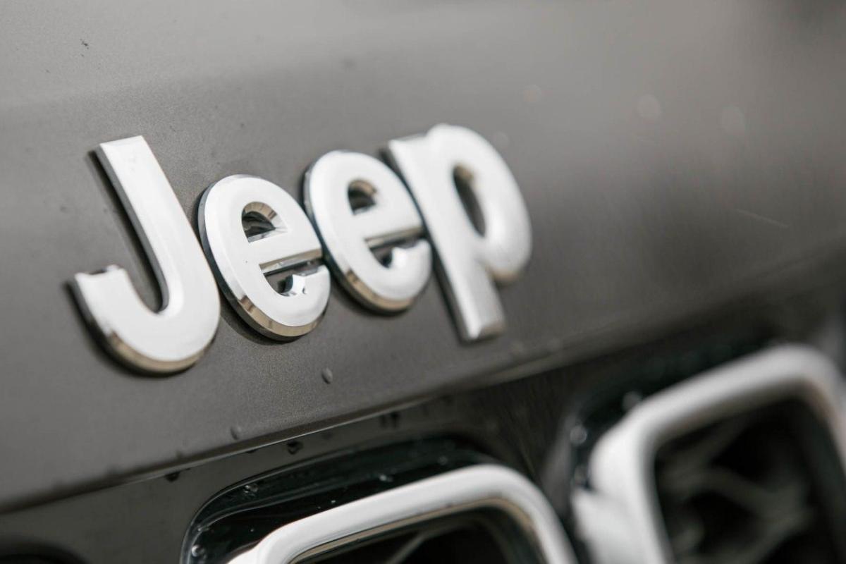У Jeep вышел тысячный экземпляр бронированного Grand Cherokee
