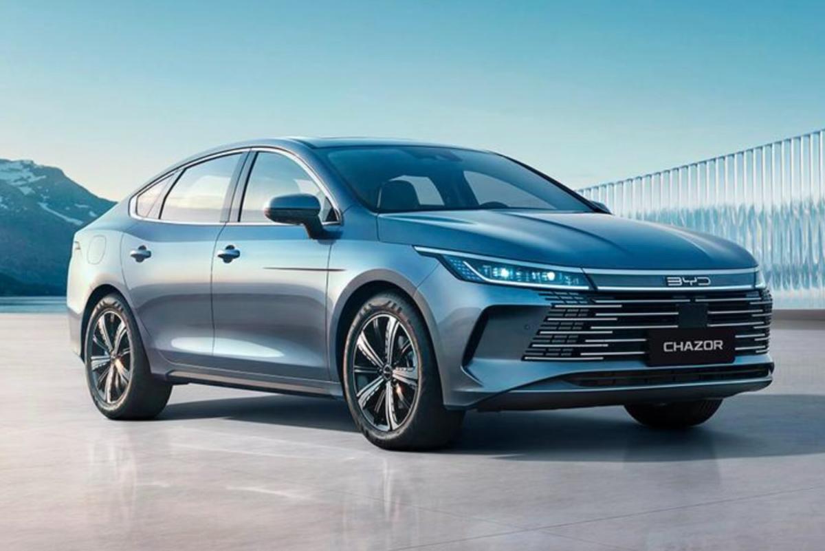 На рынок Казахстана выходит гибридный седан BYD Chazor: у нас такого пока нет 