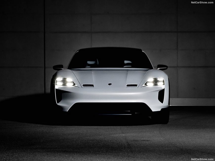 Porsche Mission E: скорый дебют и новые фотографии