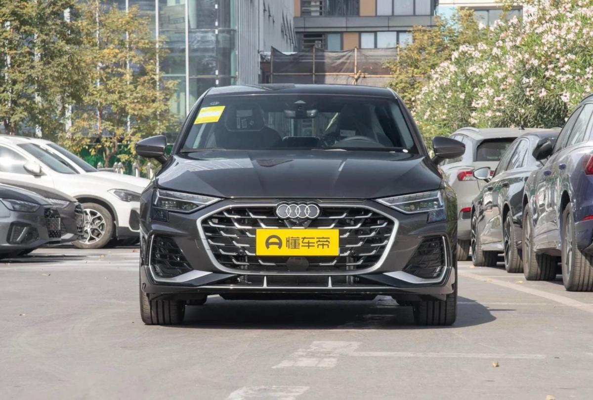 Седан Audi A3 L специально для Китая: сколько он стоит в России