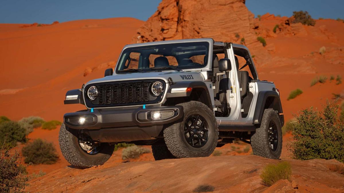 Компания Jeep отзывает гибридные Wrangler 4xe из-за риска возгорания 