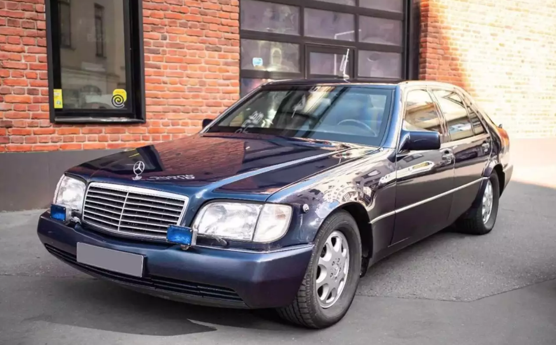 На продажу выставили бронированный Mercedes-Benz S-Class Евгения Примакова