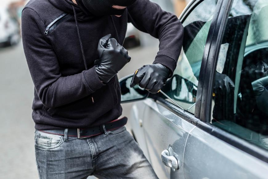 В Санкт-Петербурге подготовили законопроект приравнивающий угон машины к краже