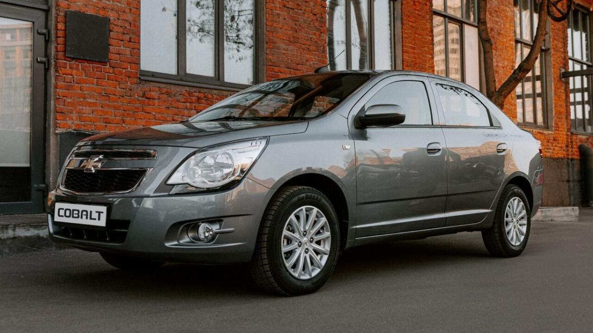 В России запустили продажи новых седанов Chevrolet Cobalt с прайсом 1,45 млн рублей
