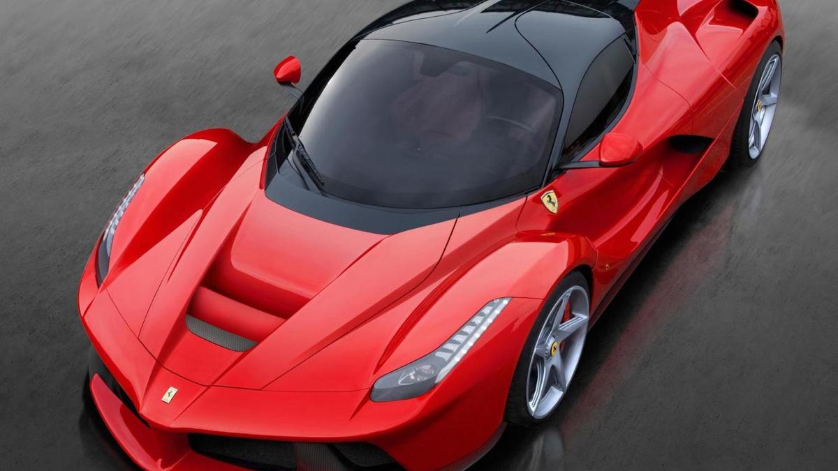 Замечен довольно странный прототип гибридного Ferrari LaFerrari