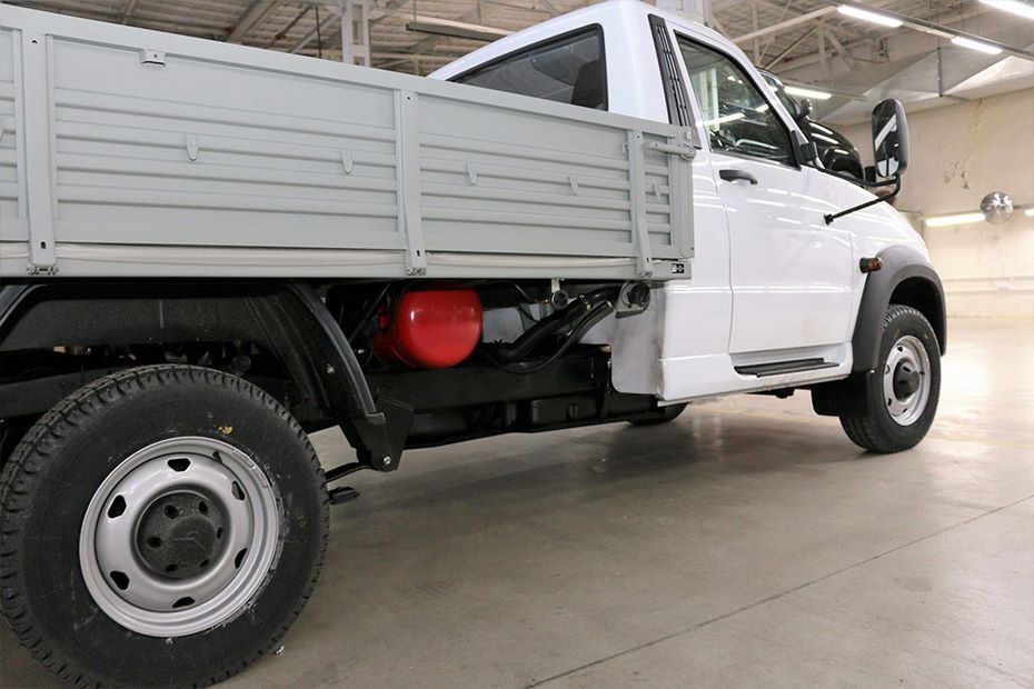 УАЗ объявил о начале реализации двутопливной версии фургона «Профи»