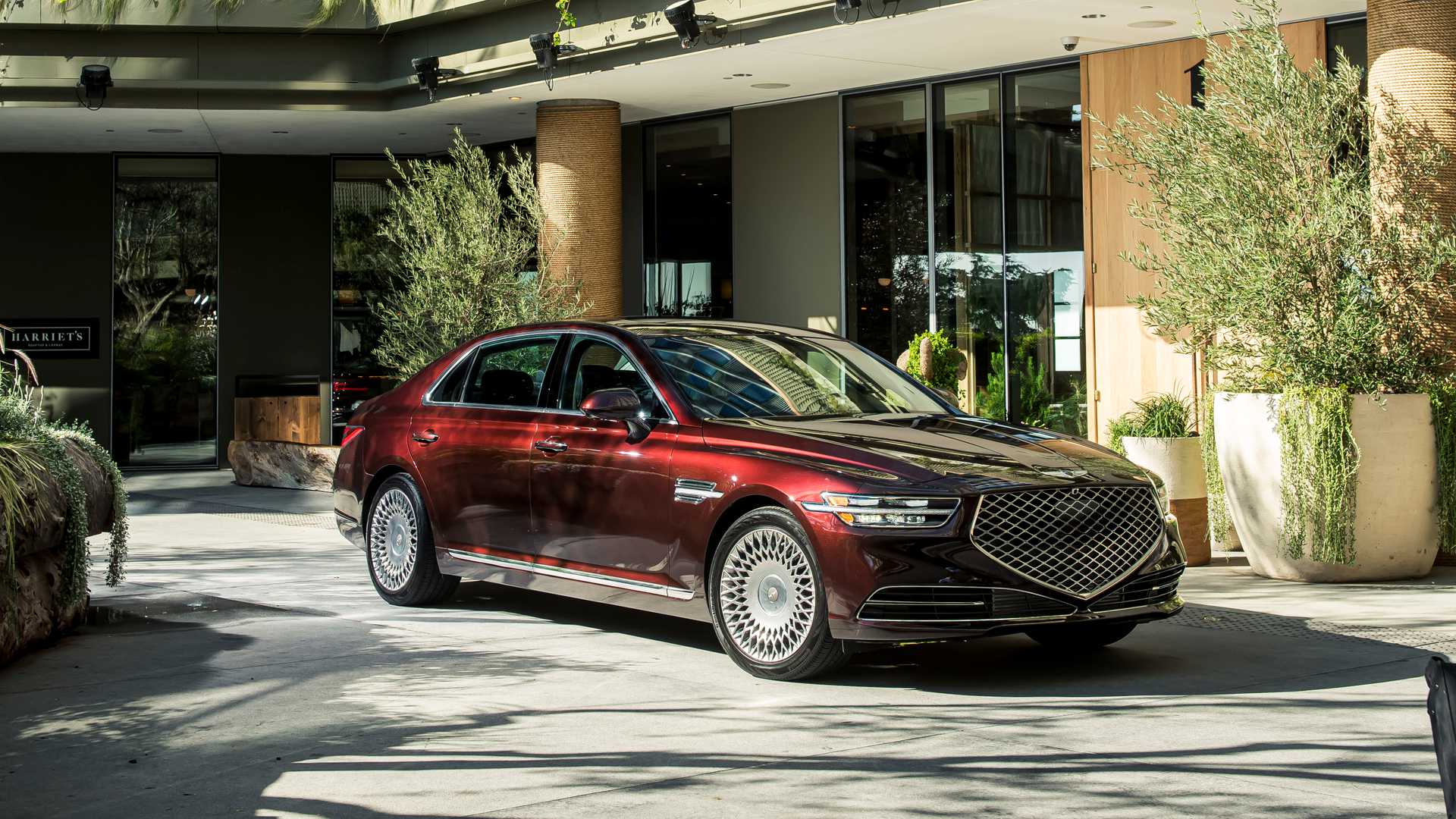 Новый Genesis G90 получил официальный ценник