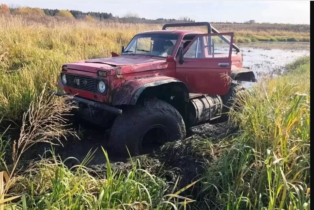 В России построили «Ниву» с поплавками. Этот автомобиль можно купить 