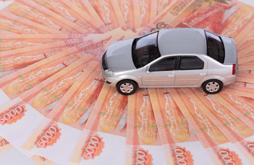 В первой половине октября 8 марок снабдили свои авто новыми рублевыми ценниками
