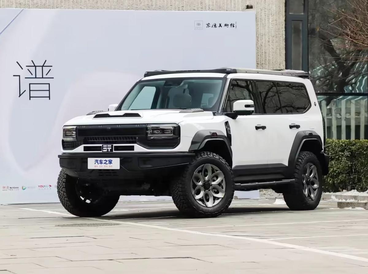 На рынок КНР вышла крутая замена Land Cruiser от Jetour: 761-сильный гибрид с премиальными опциями