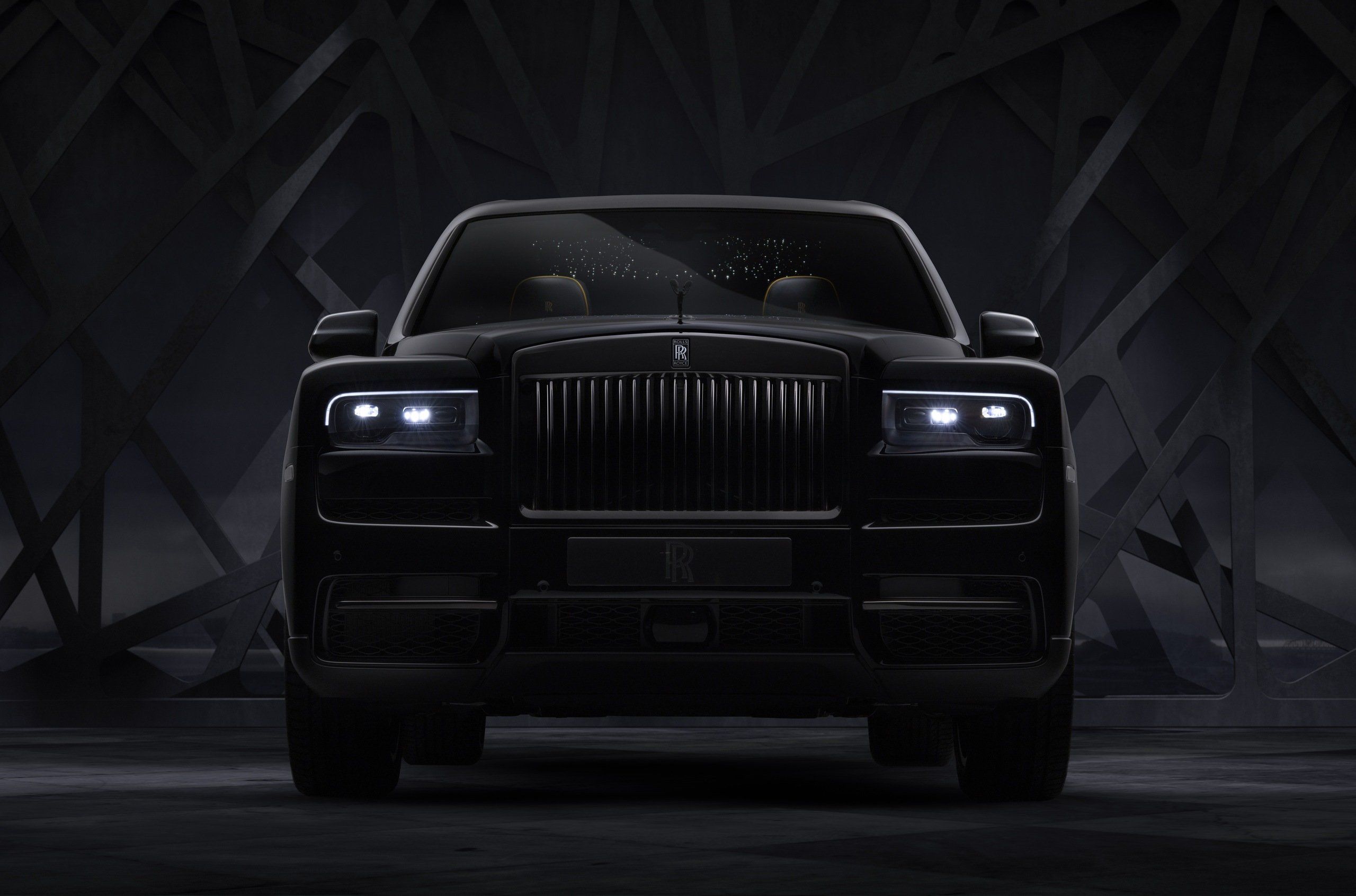 Кроссовер Rolls Royce 2020