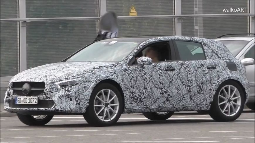 Mercedes-Benz GLE нового поколения попался на видео