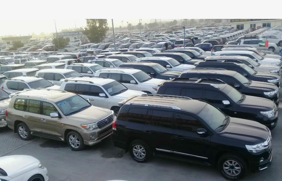 Поставки подержанных авто из ОАЭ в Россию резко выросли