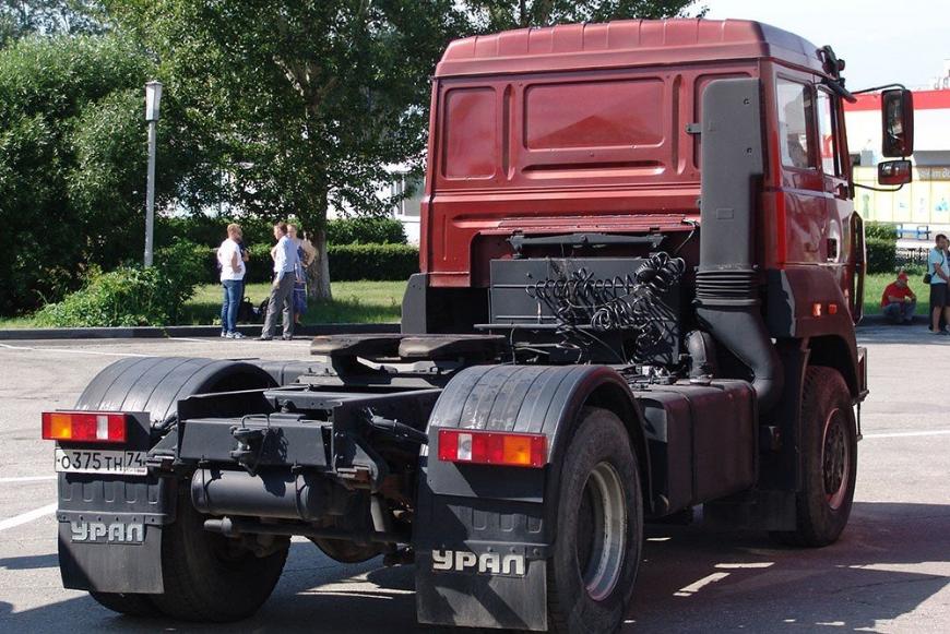 "Урал" продолжит выпускать "бескапотник" с кабиной от Iveco 